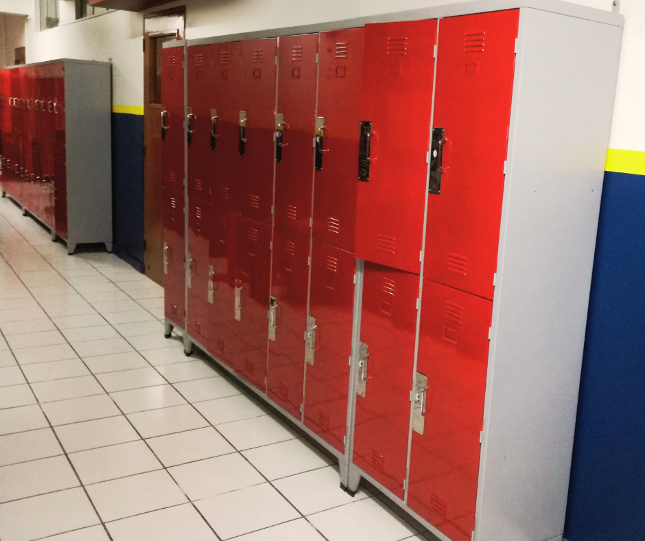Lockers para colegios, lockers para universidades, armarios, sillas giratorias, mesas comedor