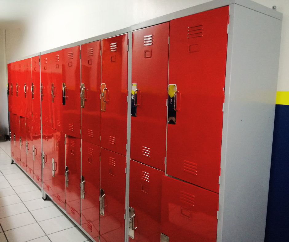 Lockers para colegios, lockers para universidades, armarios, sillas giratorias, mesas comedor